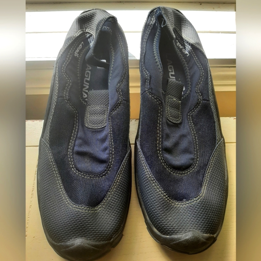 Laguna Mens swim shoes Size 11